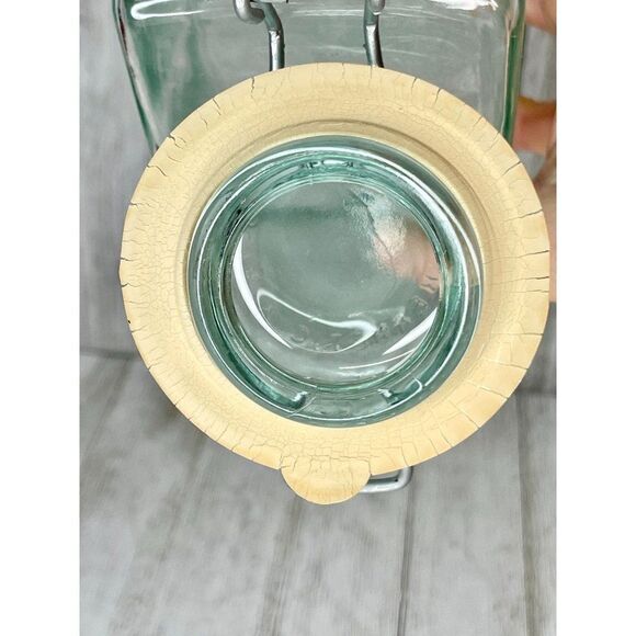 Vintage Italian Green Hermetic Wavy Bottle - Picture 7 of 10